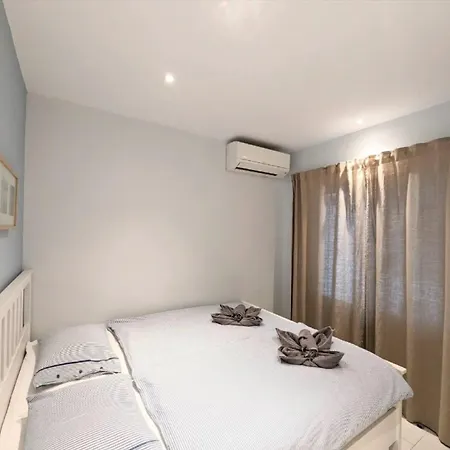 R-54 Modern Bungalow With Garden Holiday home Torrevieja
